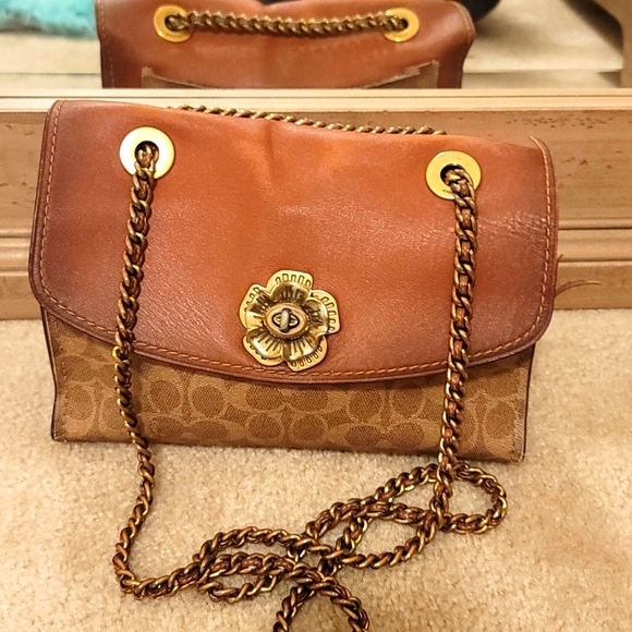 Coach Madison Shoulder Bag in Signature Canvas Coach Leather - Picture 3 of 9
